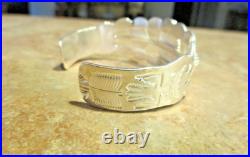 EXTRA FINE! OLD 1940's Navajo Sterling Silver APPLIED SHIELD Bracelet