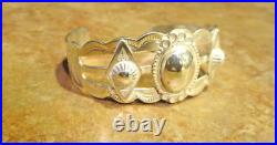 EXTRA FINE! OLD 1940's Navajo Sterling Silver APPLIED SHIELD Bracelet