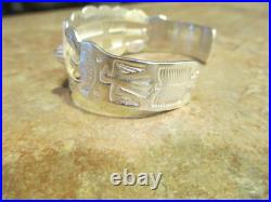 EXTRA FINE! OLD 1940's Navajo Sterling Silver APPLIED SHIELD Bracelet
