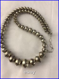 Hand Stamped Bench Graduated Sterling Silver Navajo Pearls Necklace 20 335