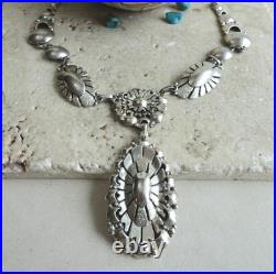 Navajo Clem Nalwood Brilliant Floral Sculptured Sterling Necklace/earrings Set Navajo Clem Nalwood Brilliant Floral Sculptured Sterling Necklace/earrings Set