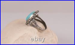 Navajo Jewelry Sterling Silver and Turquoise Ring Mid / Late 20th Century