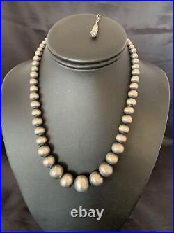 Navajo Pearls Graduated Sterling Silver Round Seamless Bead Necklace 22