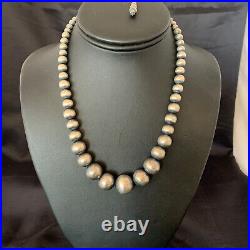 Navajo Pearls Graduated Sterling Silver Round Seamless Bead Necklace 22