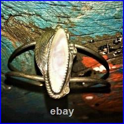 Navajo Sterling Silver 925 Bracelet, Mother Of Pearl Leaf Berry, Cuff Closure OS