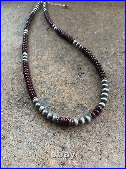 Navajo Sterling Silver Purple Spinyoyster Necklace 18 Inch