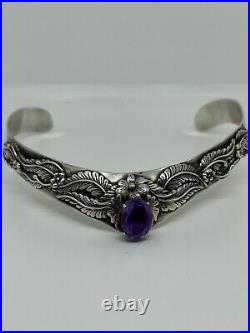 Navajo choker in Sterling silver with an amethyst Signed