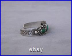 Old Pawn Navajo Sterling Silver Bracelet 3 Turquoise Stones w. Applique 5.75