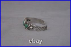 Old Pawn Navajo Sterling Silver Bracelet 3 Turquoise Stones w. Applique 5.75