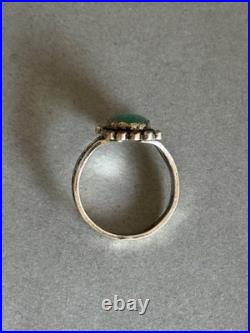 Old Pawn Navajo Sterling Silver and Turquoise Ring Size 6