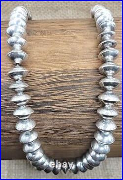 Old Pawn Sterling Silver Navajo Pearls Graduating Necklace Saucer Beads 17.5
