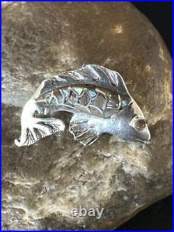 Pava Shell Navajo Sterling Silver Fish Old Pawn Pin Pendant 18153