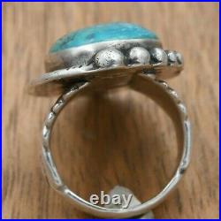 Vintage Navajo Old Pawn Hand Crafted Sterling Silver Genuine Turquoise Ring