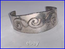 Vintage Navajo Sterling Silver 925 Bracelet