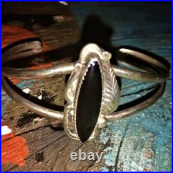 WD Navajo cuff bracelet sterling silver black onyx, leaf berry design