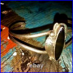 WD Navajo cuff bracelet sterling silver black onyx, leaf berry design